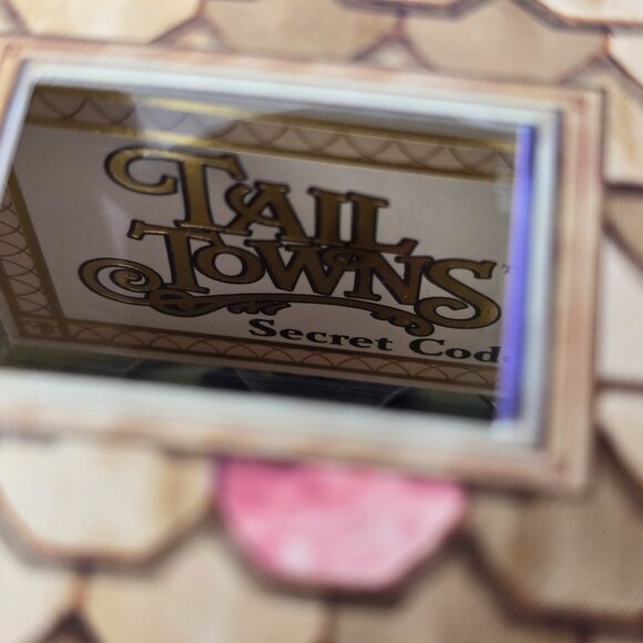 Tail Towns Friends FLORIST Gathering Flowers Figurine Squirrel Chipmunk GANZ - Picture 10 of 11